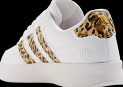 Online białe sneakersy damskie BREAKNET 2.0 Damskie Sportowe|Markowe