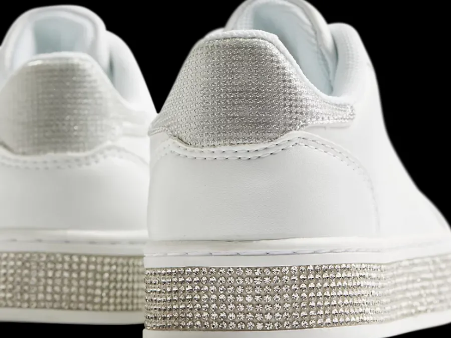 Outlet białe sneakersy dziewczęce na błyszczącej podeszwie Dzieci Sportowe|Do Szkoły