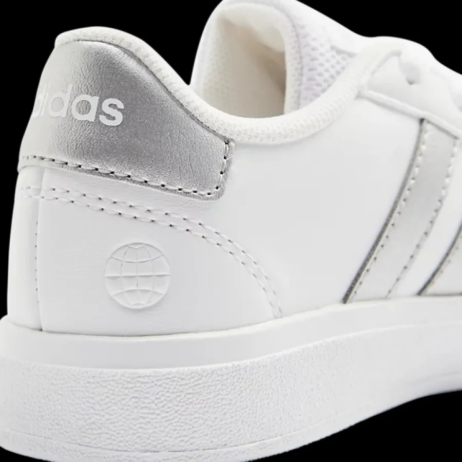 New biało-srebrne sneakersy dziewczęce GRAND COURT 2.0 K Dzieci Sportowe