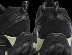 Clearance czarne sneakersy damskie na profilowanej podeszwie Damskie Trekkingowe|Trekkingowe