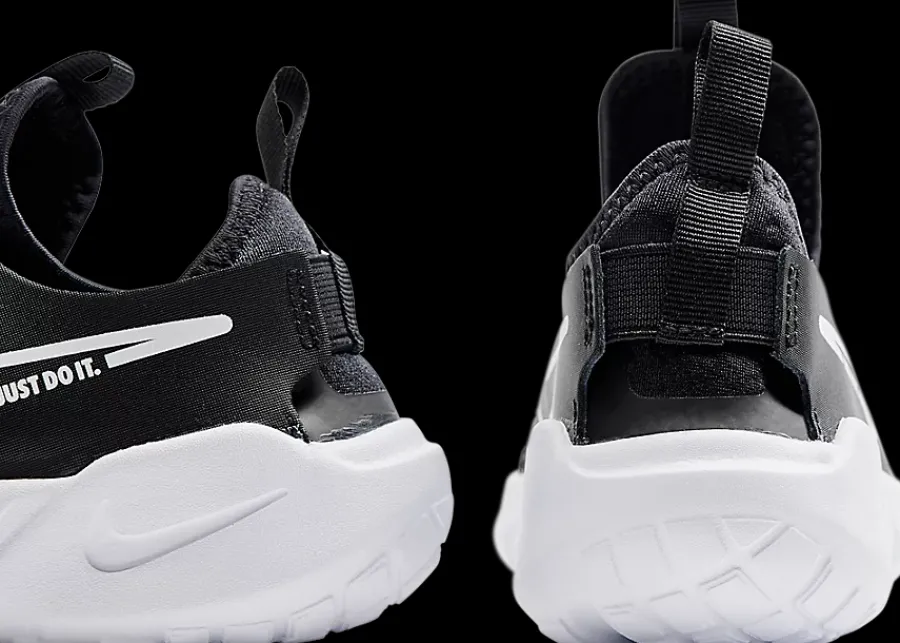 Hot czarno-białe wsuwane sneakersy dziecięce FLEX RUNNER 2 Dzieci Sportowe